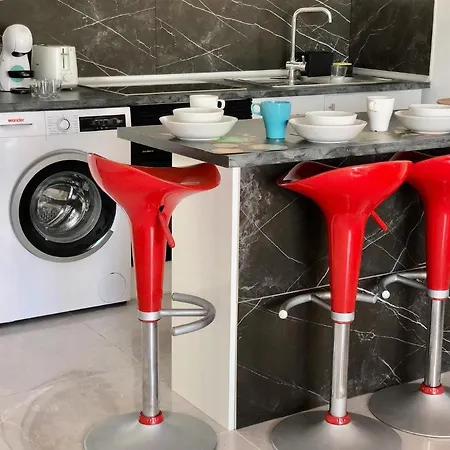 Casa Rene - Sunny Near And Center Apartament *